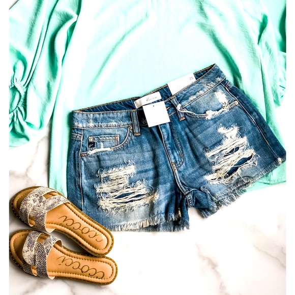 RESTOCKED Kancan distressed cutoff denim shorts! - Picture 5 of 16